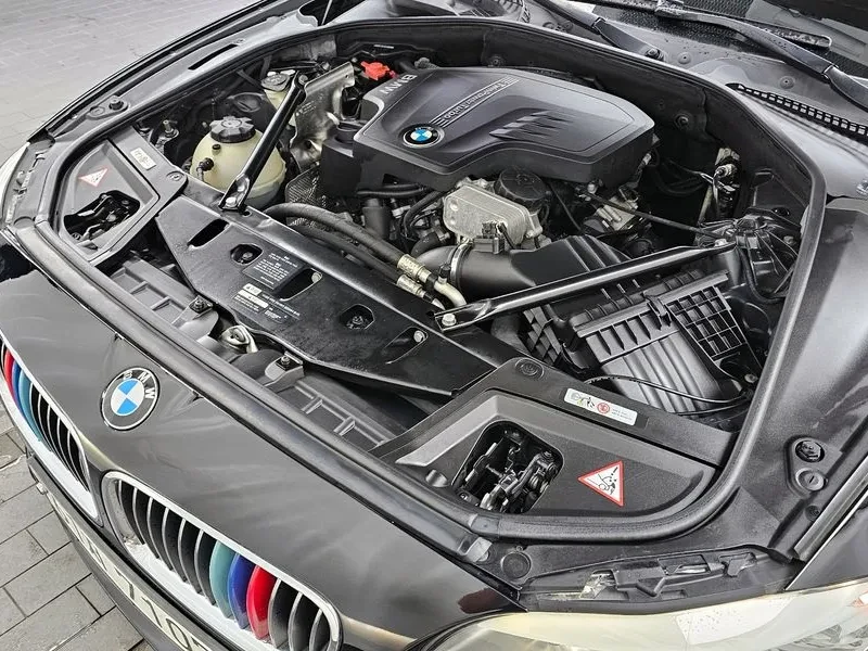 BMW 528 i, снимка 6 - Автомобили и джипове - 54591305