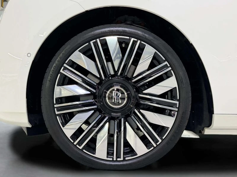 Rolls-Royce Ghost 6.8 Automatic КРАЙНА ЦЕНА: 394389 EUR, снимка 5 - Автомобили и джипове - 55966814