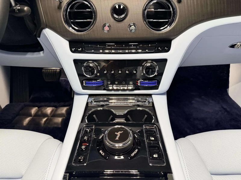 Rolls-Royce Ghost 6.8 Automatic КРАЙНА ЦЕНА: 394389 EUR, снимка 11 - Автомобили и джипове - 55966814