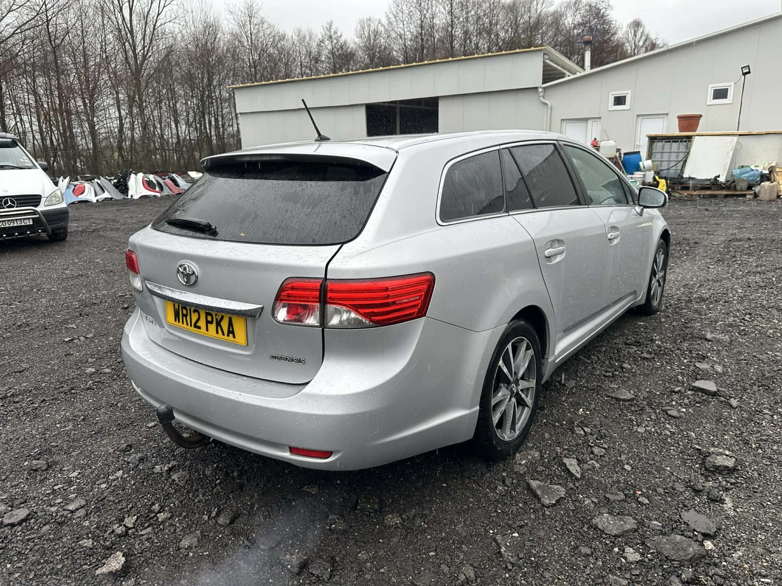 Toyota Avensis  T27 2.0 D-4d 124к.с 2013г НАВИГАЦИЯ НА ЧАСТИ, снимка 3 - Автомобили и джипове - 52982389