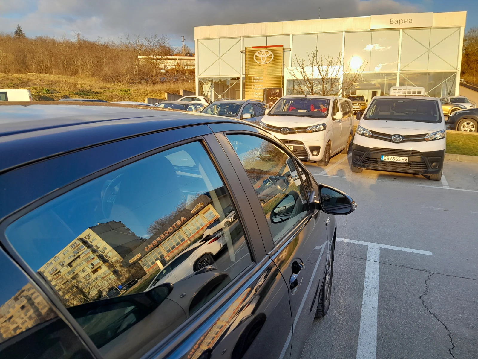 Toyota Yaris хибрид - изображение 9