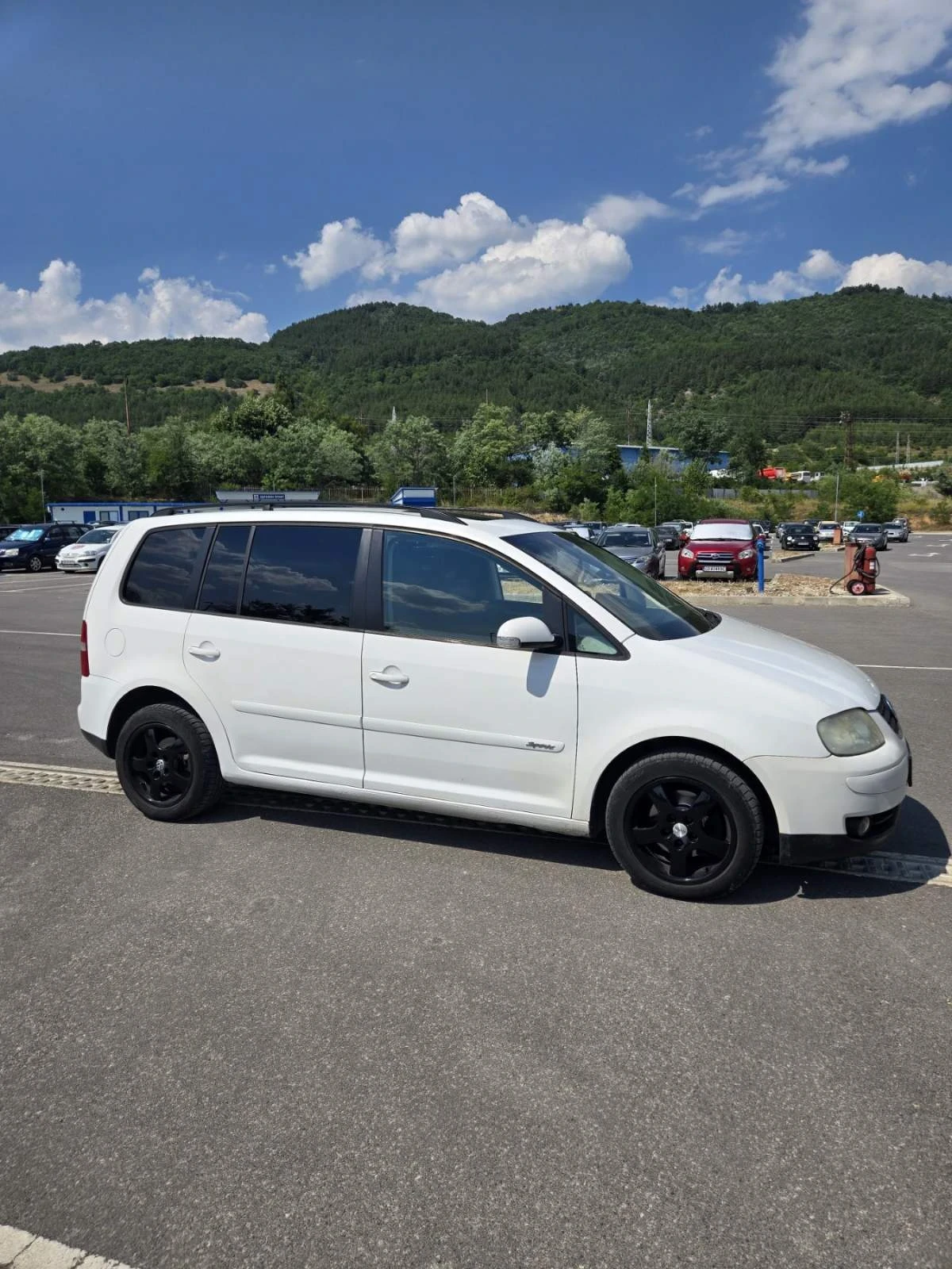 VW Touran 2.0 TDI - изображение 4