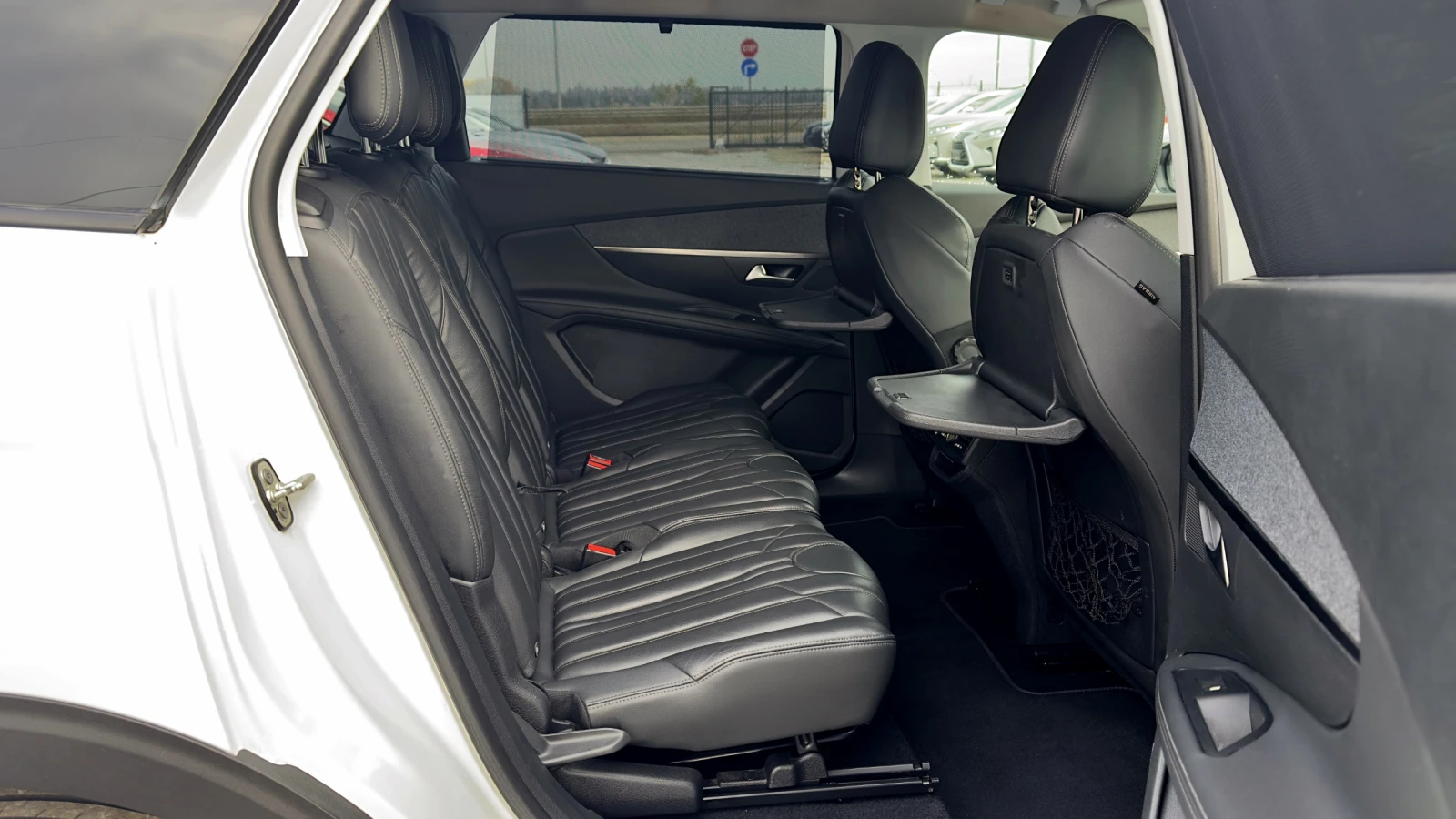 Peugeot 5008 1.6T 180.Autom.Navi Car play Camera   | Mobile.bg   15