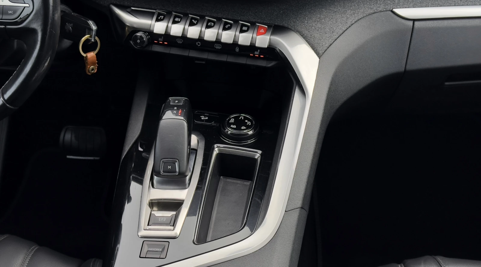 Peugeot 5008 1.6T 180.Autom.Navi Car play Camera   | Mobile.bg   13