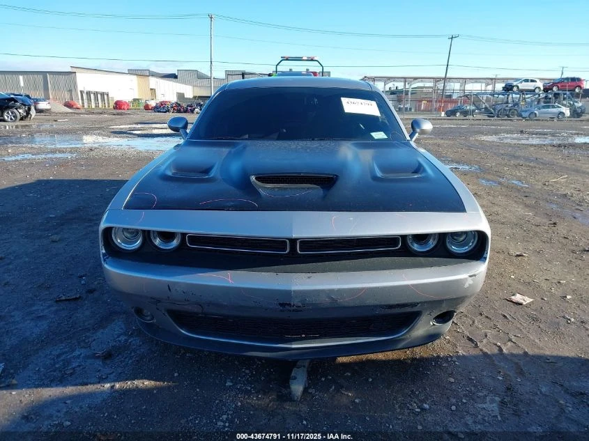 Dodge Challenger 2018 DODGE CHALLENGER RT - изображение 2