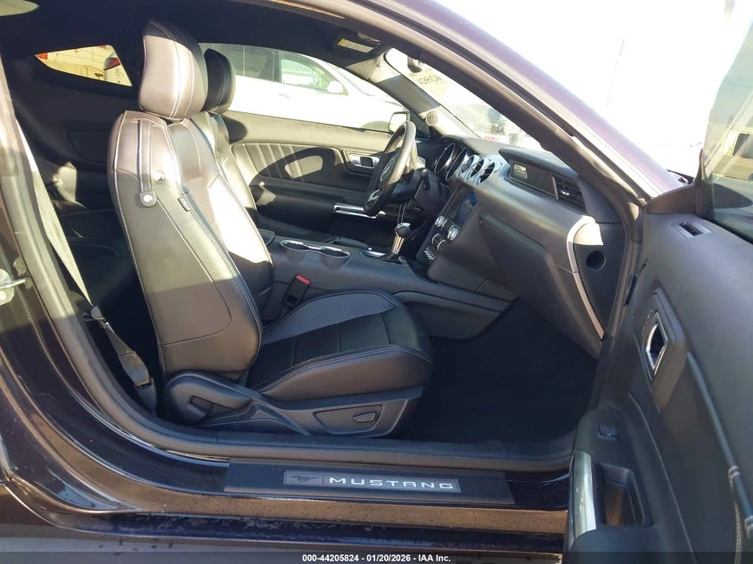 Ford Mustang 2.3l Ecoboost Premium Fastback, снимка 5 - Автомобили и джипове - 53905805