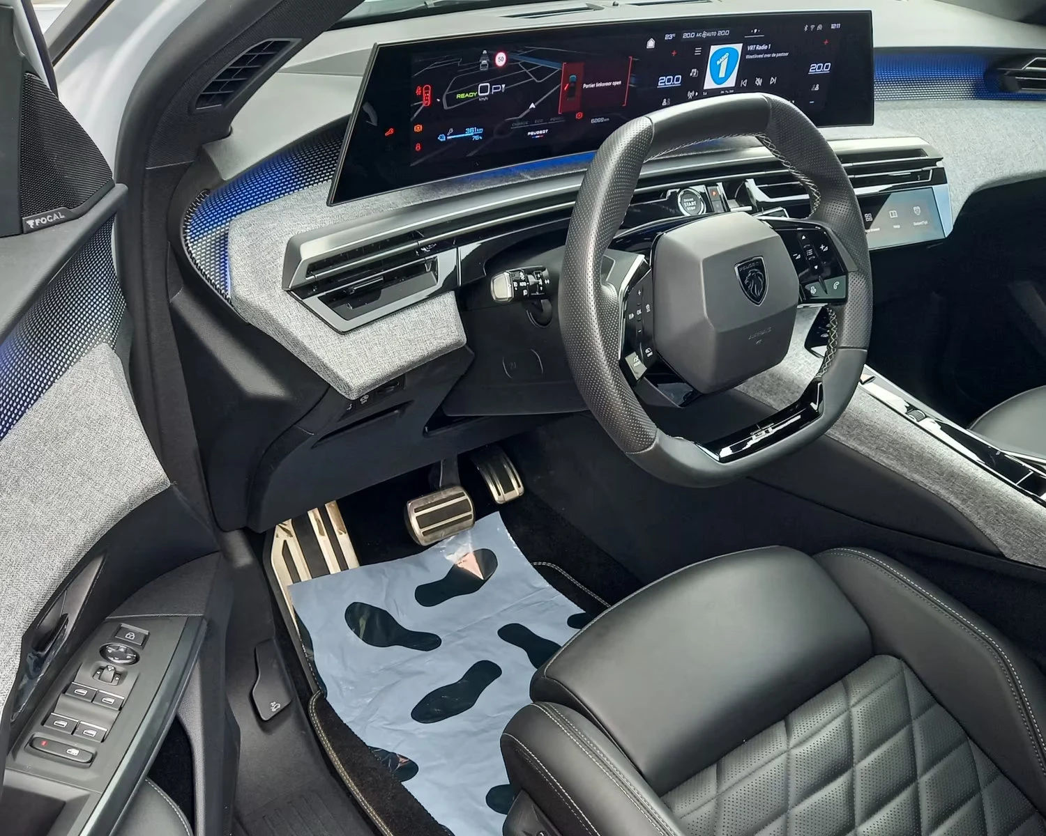 Peugeot 3008 GT/210HP/FIRST-EDITION/NAVI/360/PANO/KLESS/391z, снимка 5 - Автомобили и джипове - 54427949