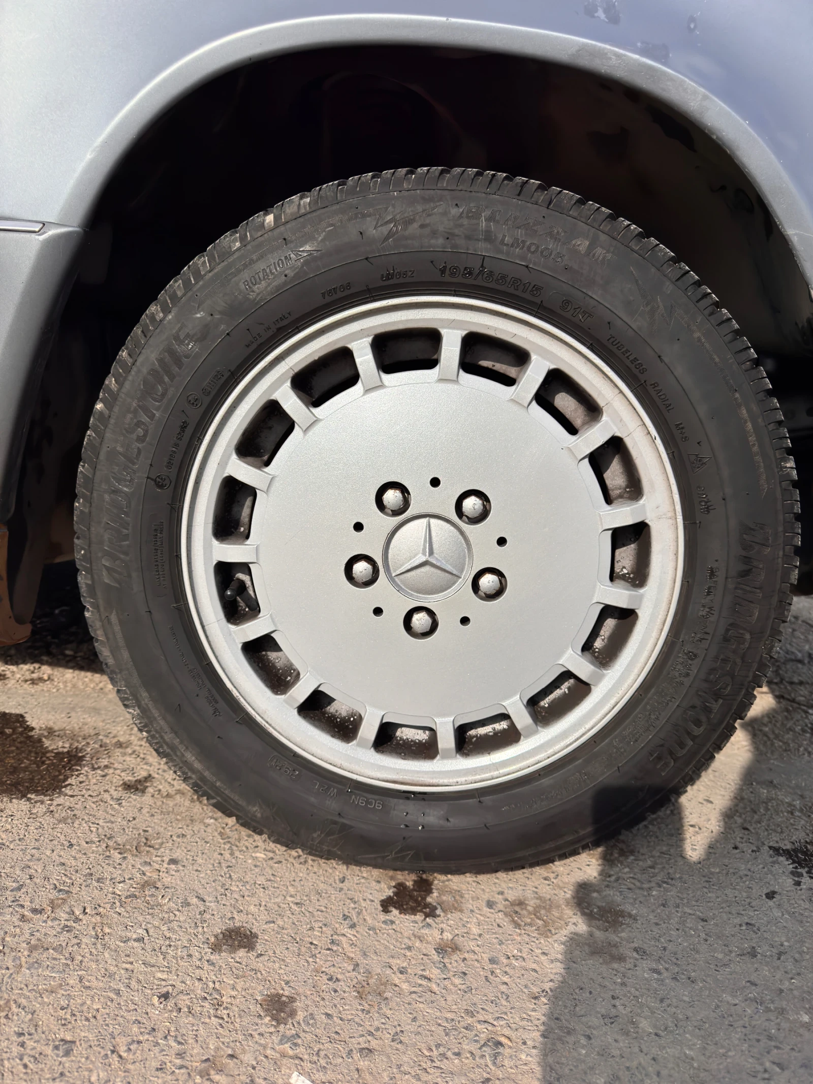 Mercedes-Benz 124 200E, снимка 13 - Автомобили и джипове - 54749101