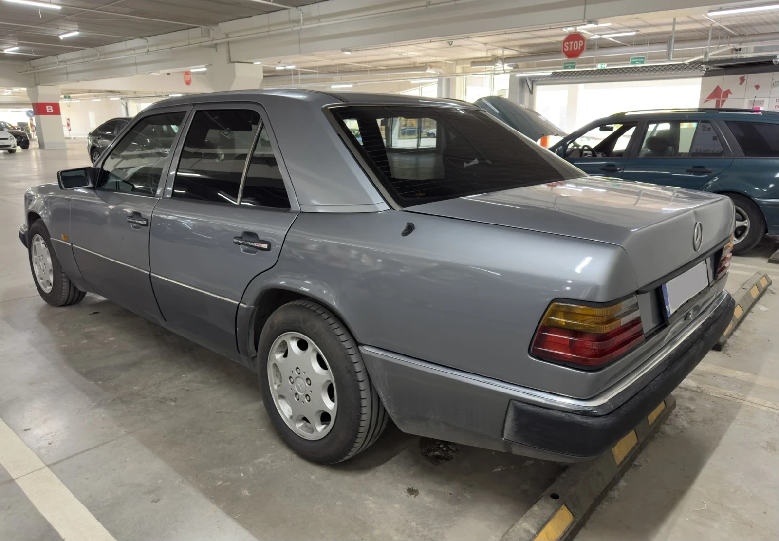 Mercedes-Benz 124 200E, снимка 7 - Автомобили и джипове - 54749101