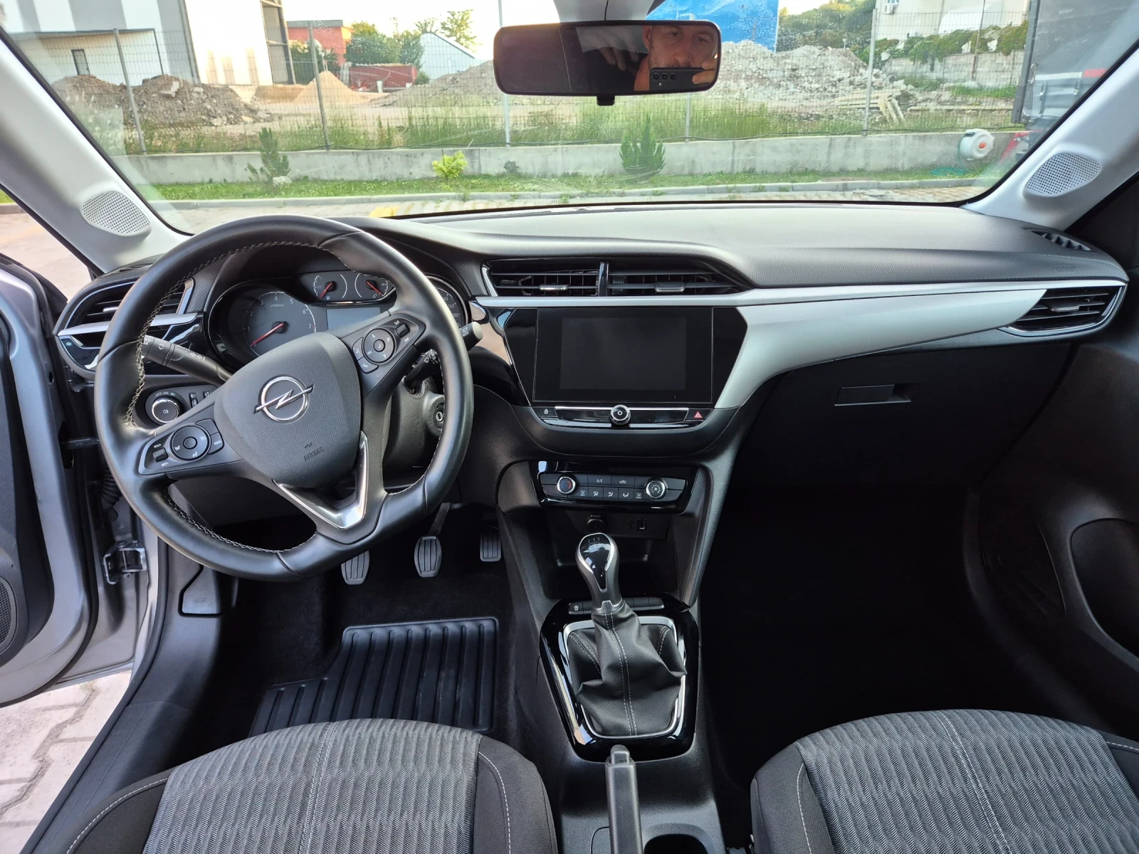 Opel Corsa 1.2 Бензин 75к.с., снимка 9 - Автомобили и джипове - 54904913