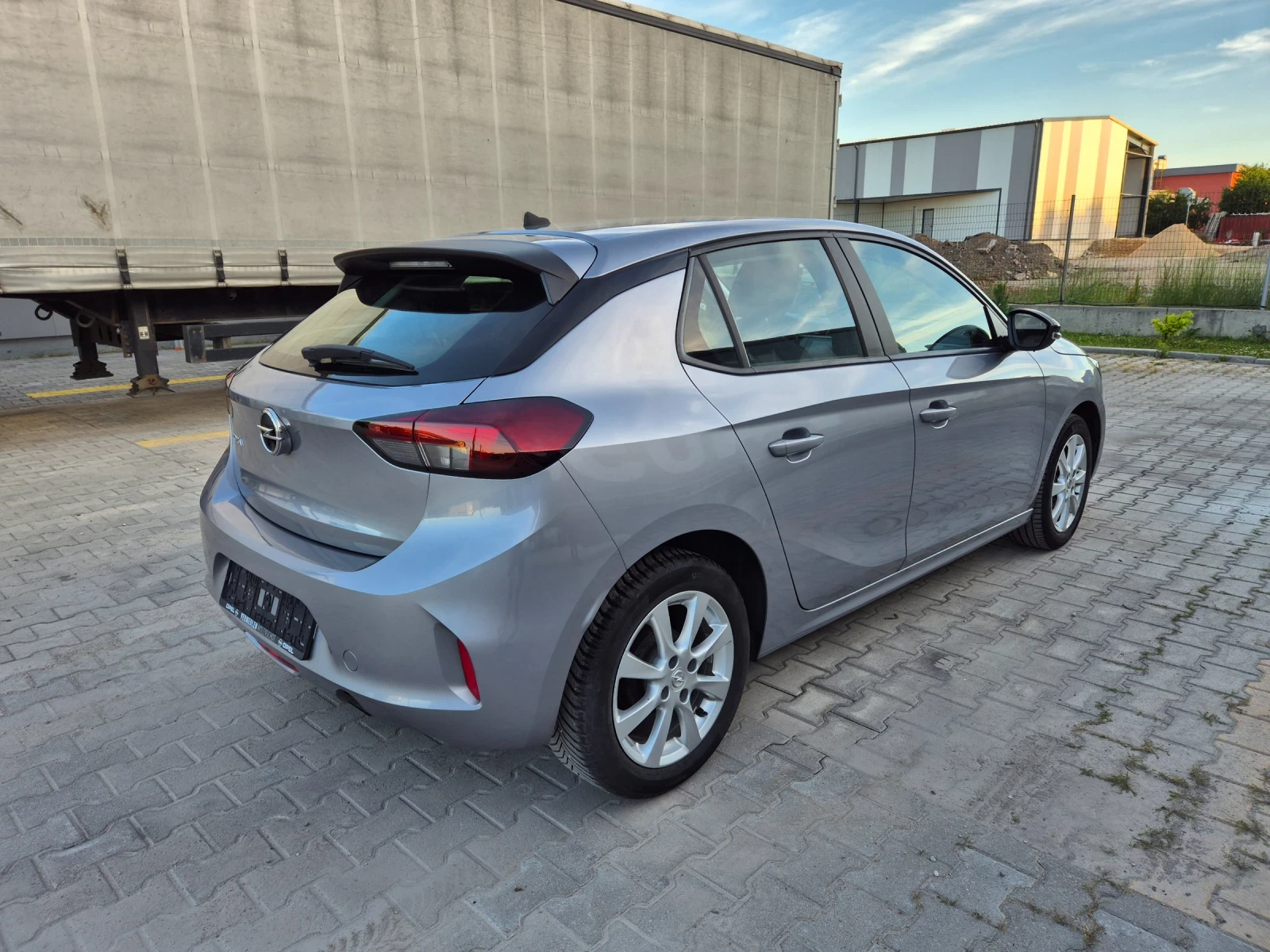 Opel Corsa 1.2 Бензин 75к.с., снимка 4 - Автомобили и джипове - 54904913