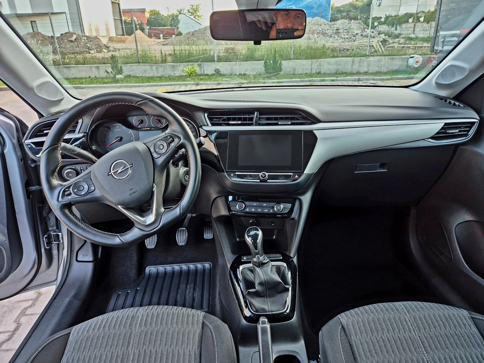 Opel Corsa 1.2 Бензин 75к.с., снимка 8 - Автомобили и джипове - 54904913