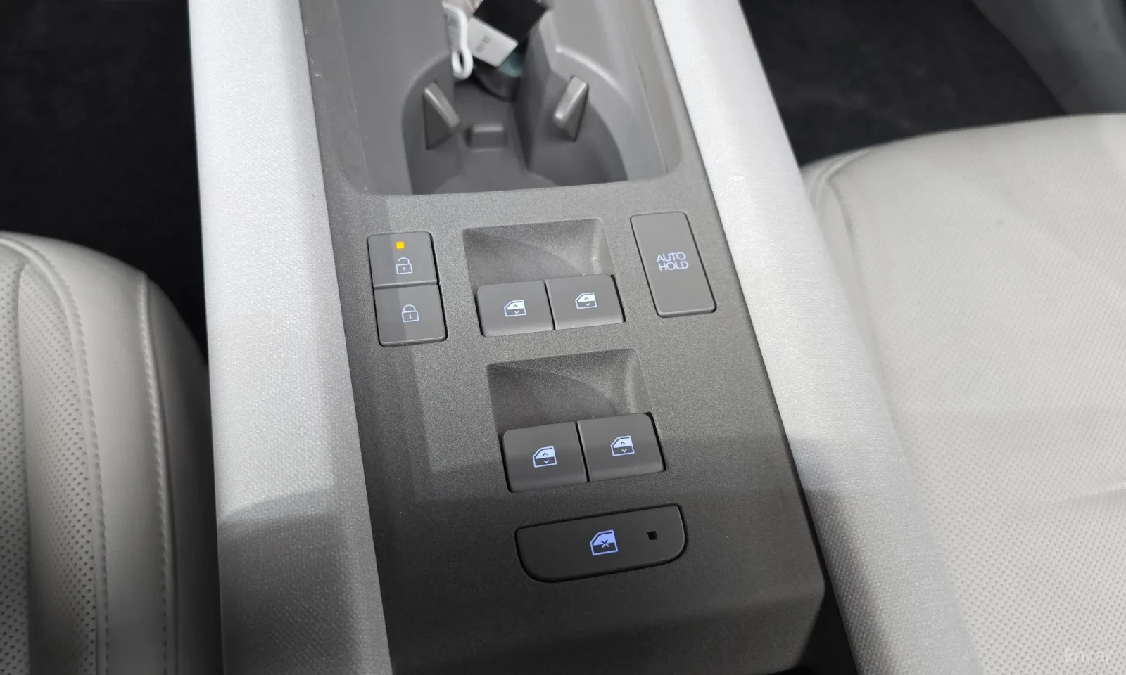 Hyundai Ioniq 6 LONGRANGE* AWD* PRESTIGE, снимка 17 - Автомобили и джипове - 55049775