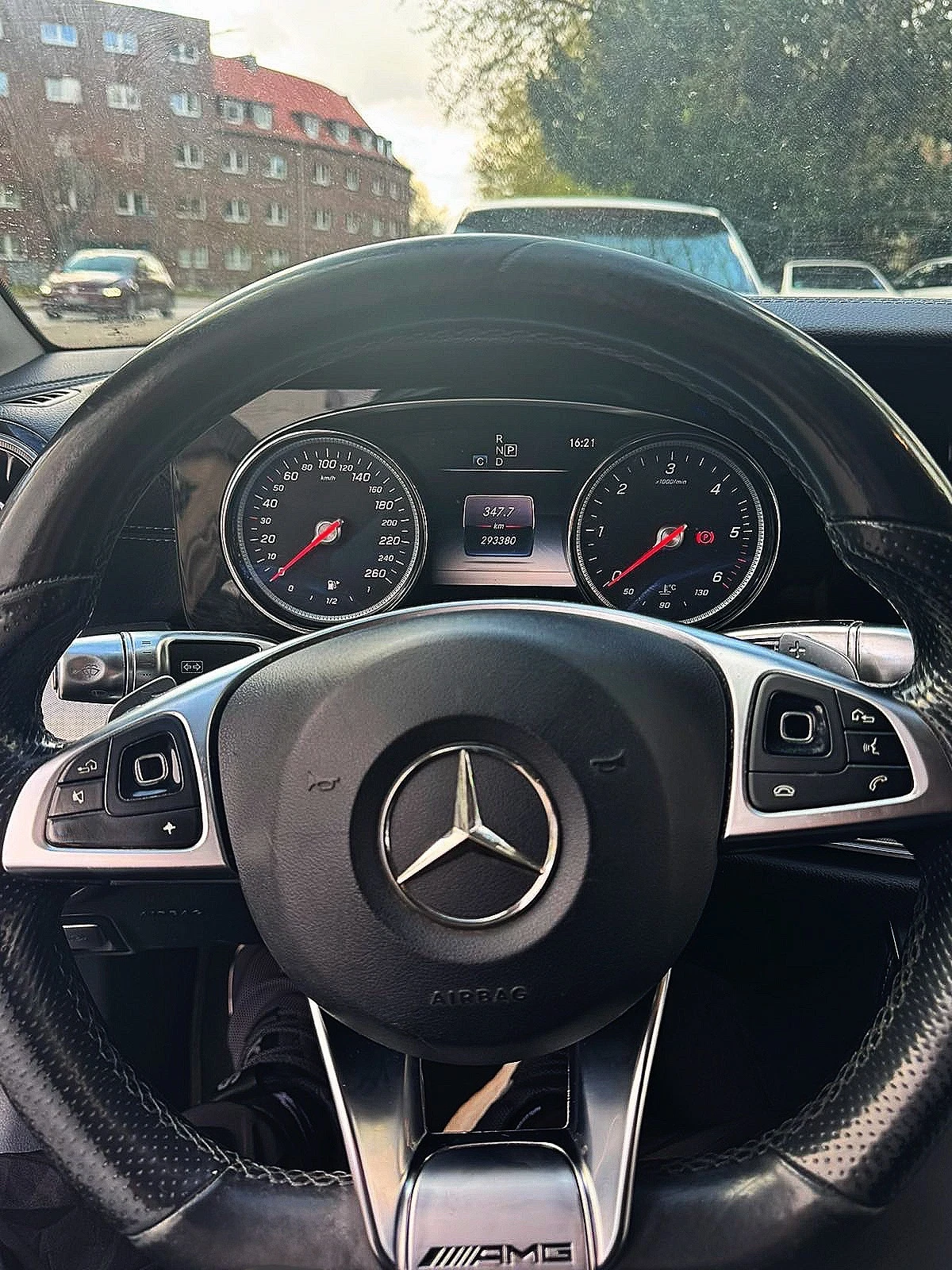 Mercedes-Benz E 220 E 220, снимка 9 - Автомобили и джипове - 55290941