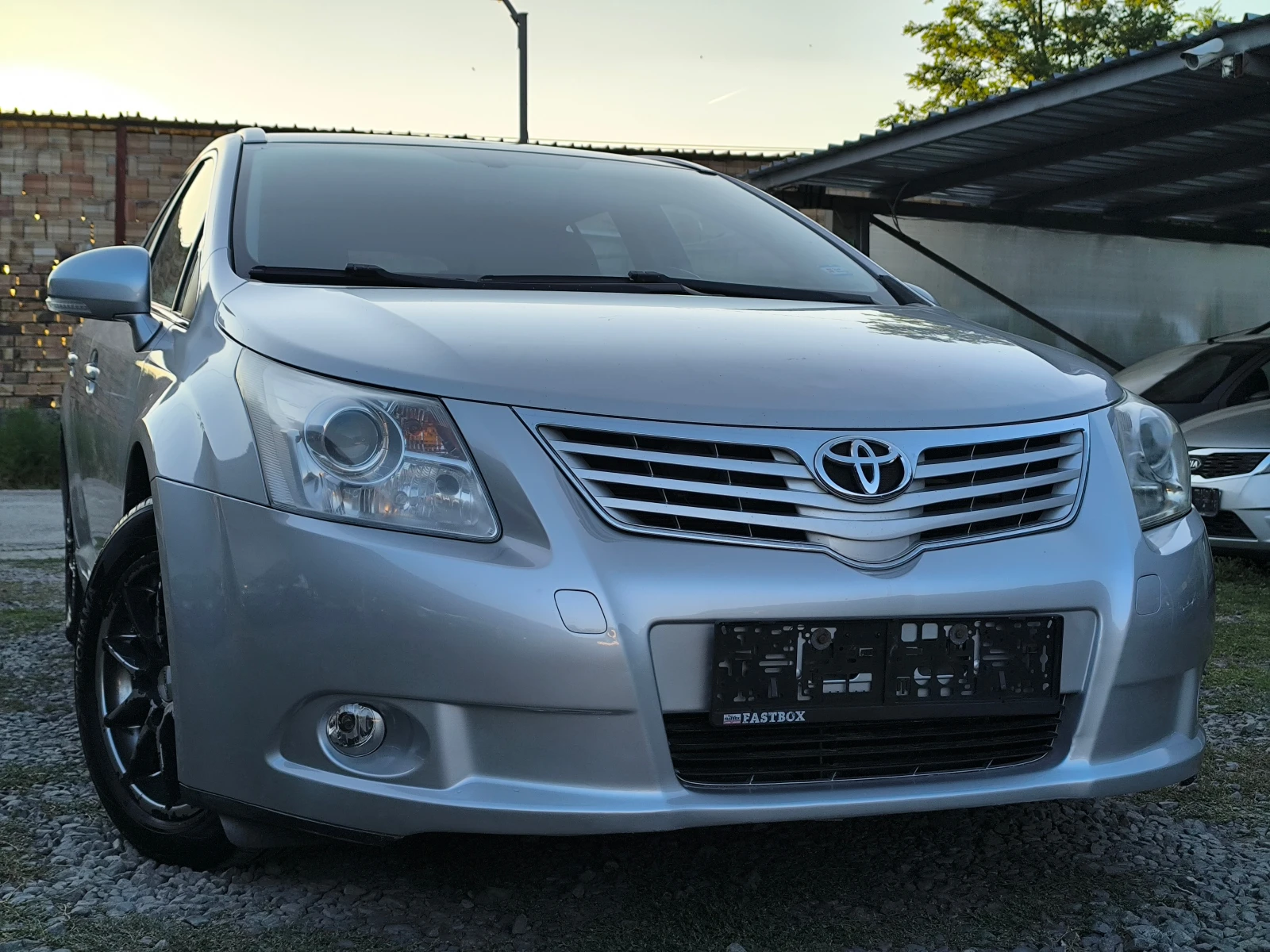 Toyota Avensis FACE LIFT-2.0D4D-126кс-6 скорости-КЛИМАТРОНИК-