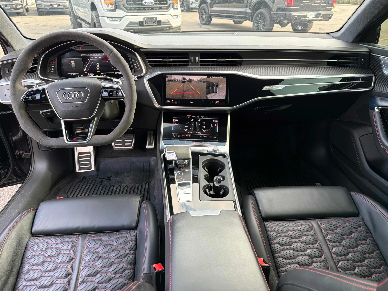Audi Rs6 * CARFAX * БЕЗ ЗАБЕЛЕЖКА * ОТ ПРЕДСТАВИТЕЛСТВО, снимка 11 - Автомобили и джипове - 55806851