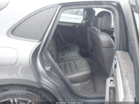 Porsche Macan TURBO* PDK* ПОДГРЕВ* ОБДУХВАНЕ* ДИСТРОНИК* КАМЕРА* - 15738 € / 30780.85 лв. - 16281512 11