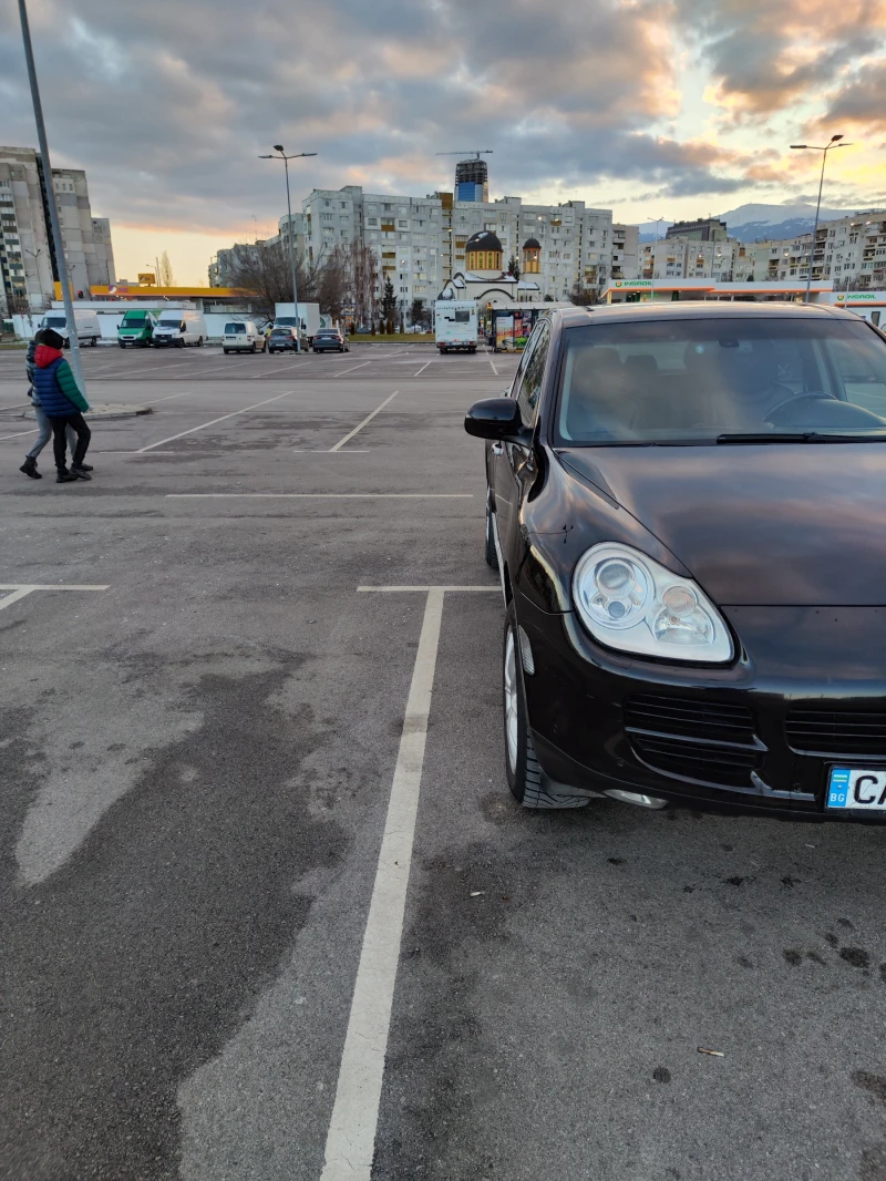 Porsche Cayenne, снимка 8 - Автомобили и джипове - 48550392