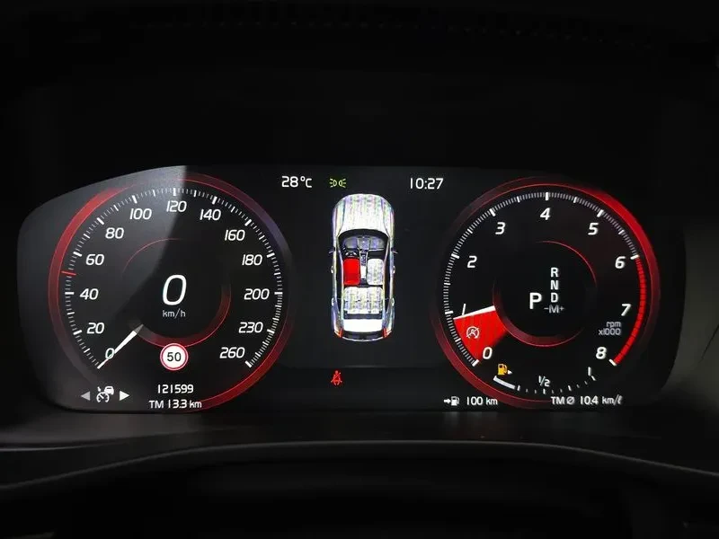 Volvo XC40 T4 R-Design, снимка 8 - Автомобили и джипове - 56161193