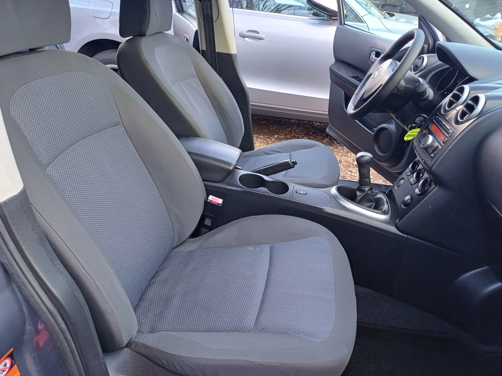 Nissan Qashqai 1.6 i | Mobile.bg — изображение 13