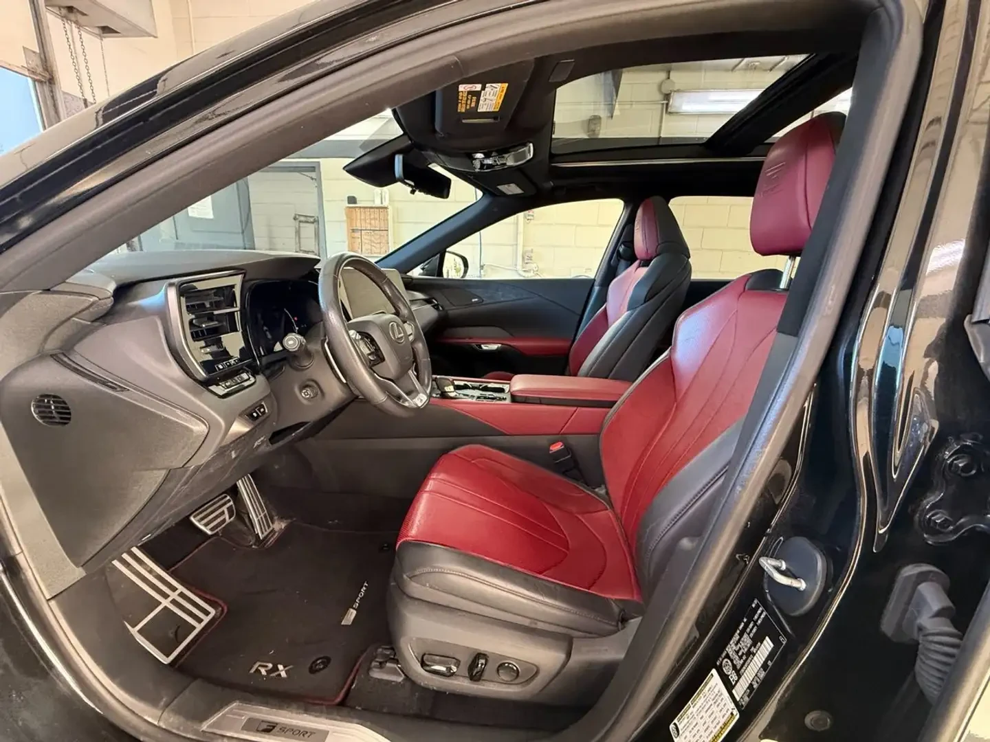 Lexus RX 500h F-SPORT/KEYLESS/LANE ASSIST/ПОДГРЕВ/ОБДУХВАНЕ - изображение 7