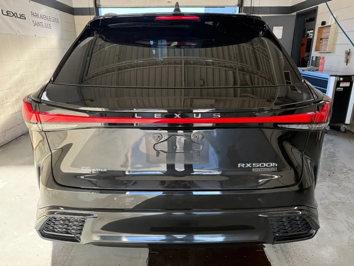 Lexus RX 500h F-SPORT/KEYLESS/LANE ASSIST/ПОДГРЕВ/ОБДУХВАНЕ - изображение 5
