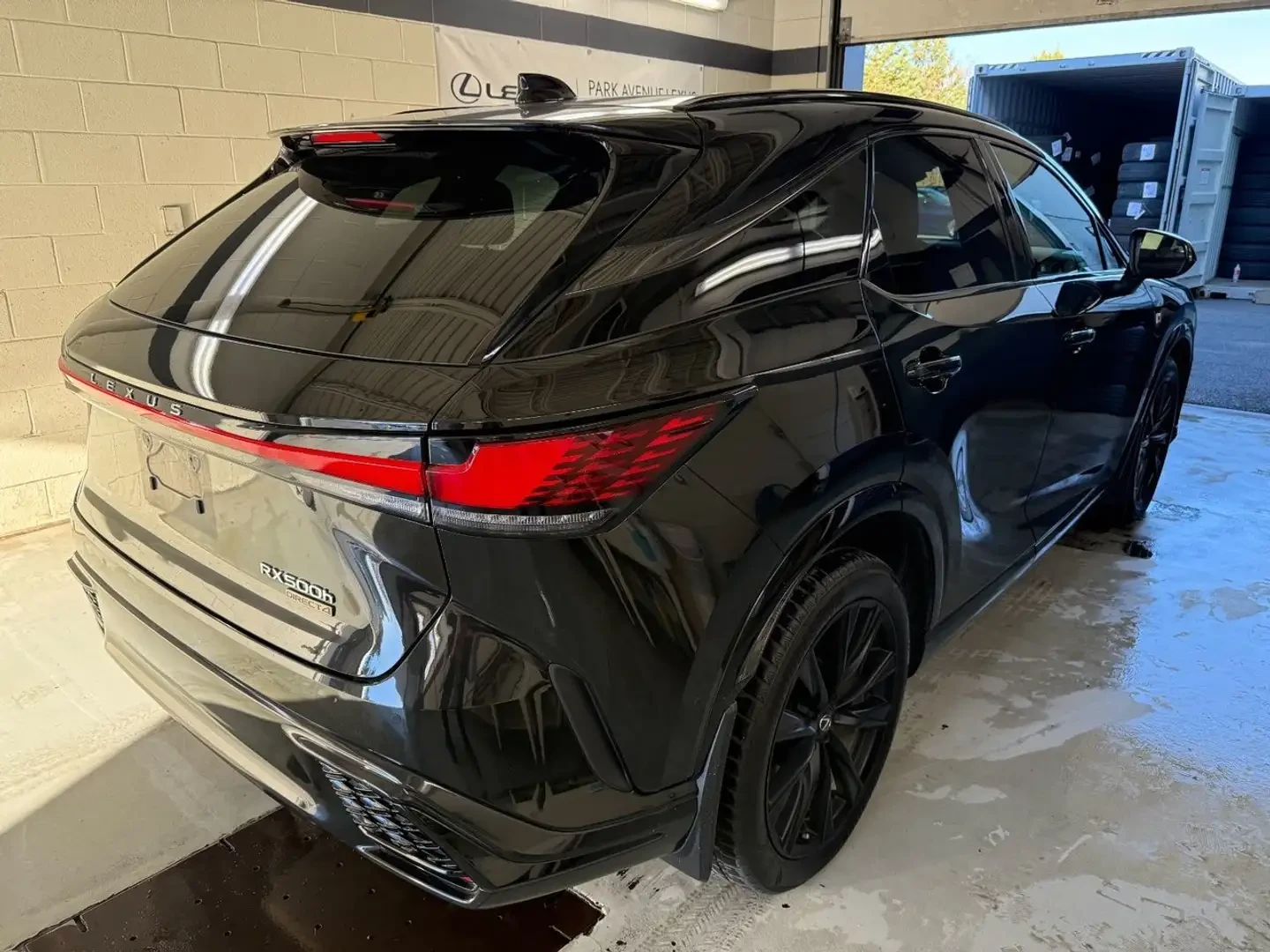 Lexus RX 500h F-SPORT/KEYLESS/LANE ASSIST/ПОДГРЕВ/ОБДУХВАНЕ - изображение 4