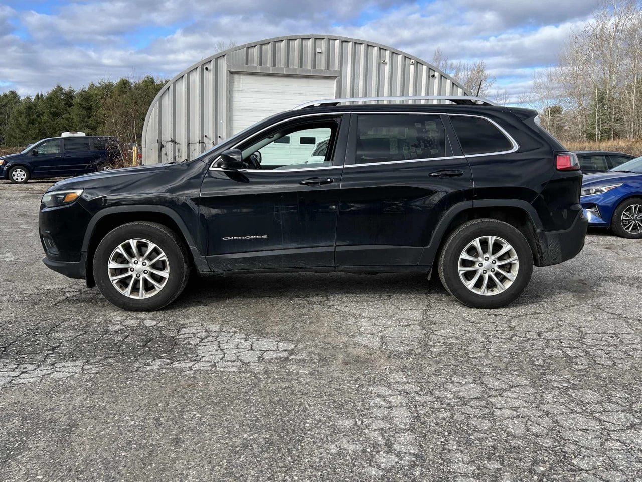 Jeep Cherokee CARFAX* АВТОФИНАНСИРАНЕ* БЕЗ ПЪРВОНАЧАЛНА ВНОСКА*  - изображение 2