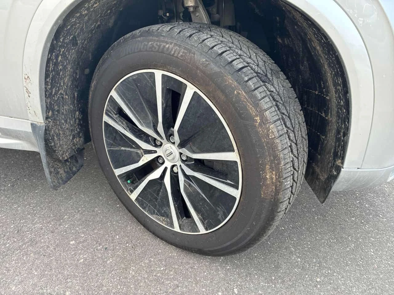 Volvo Xc90 * Momentum * CARFAX * 7 МЕСТА * ПАНО * KEYLESS, снимка 7 - Автомобили и джипове - 54089283