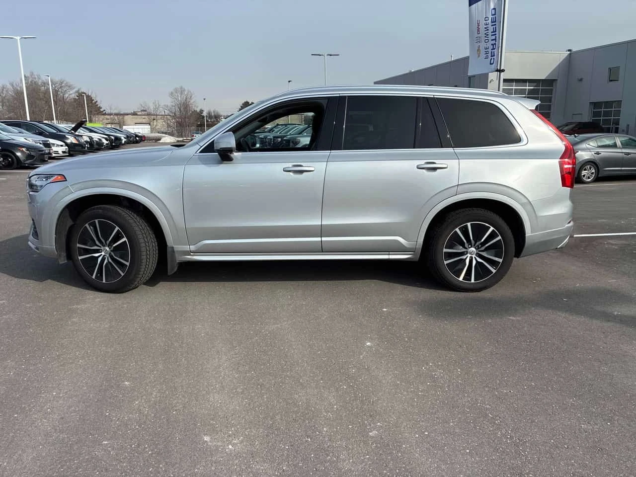 Volvo Xc90 * Momentum * CARFAX * 7 МЕСТА * ПАНО * KEYLESS, снимка 2 - Автомобили и джипове - 54089283