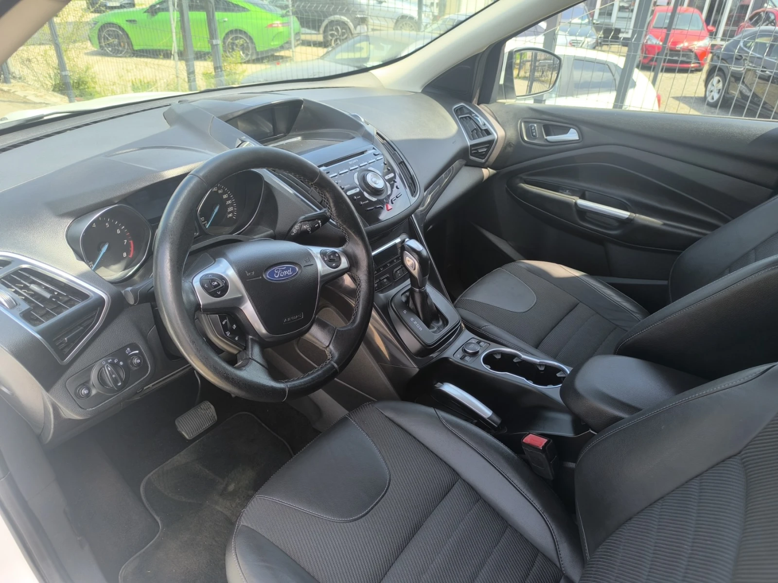 Ford Kuga 1.6 4x4, снимка 8 - Автомобили и джипове - 54353387