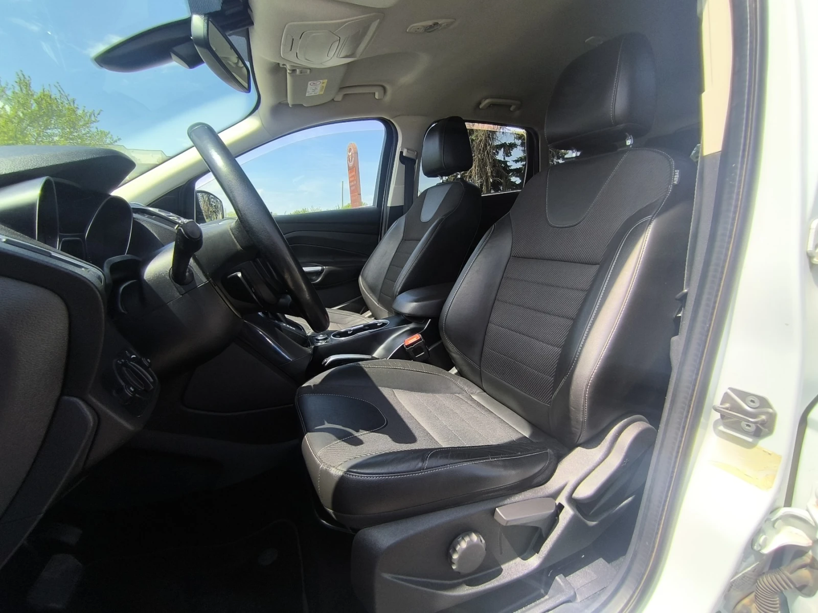 Ford Kuga 1.6 4x4, снимка 6 - Автомобили и джипове - 54353387