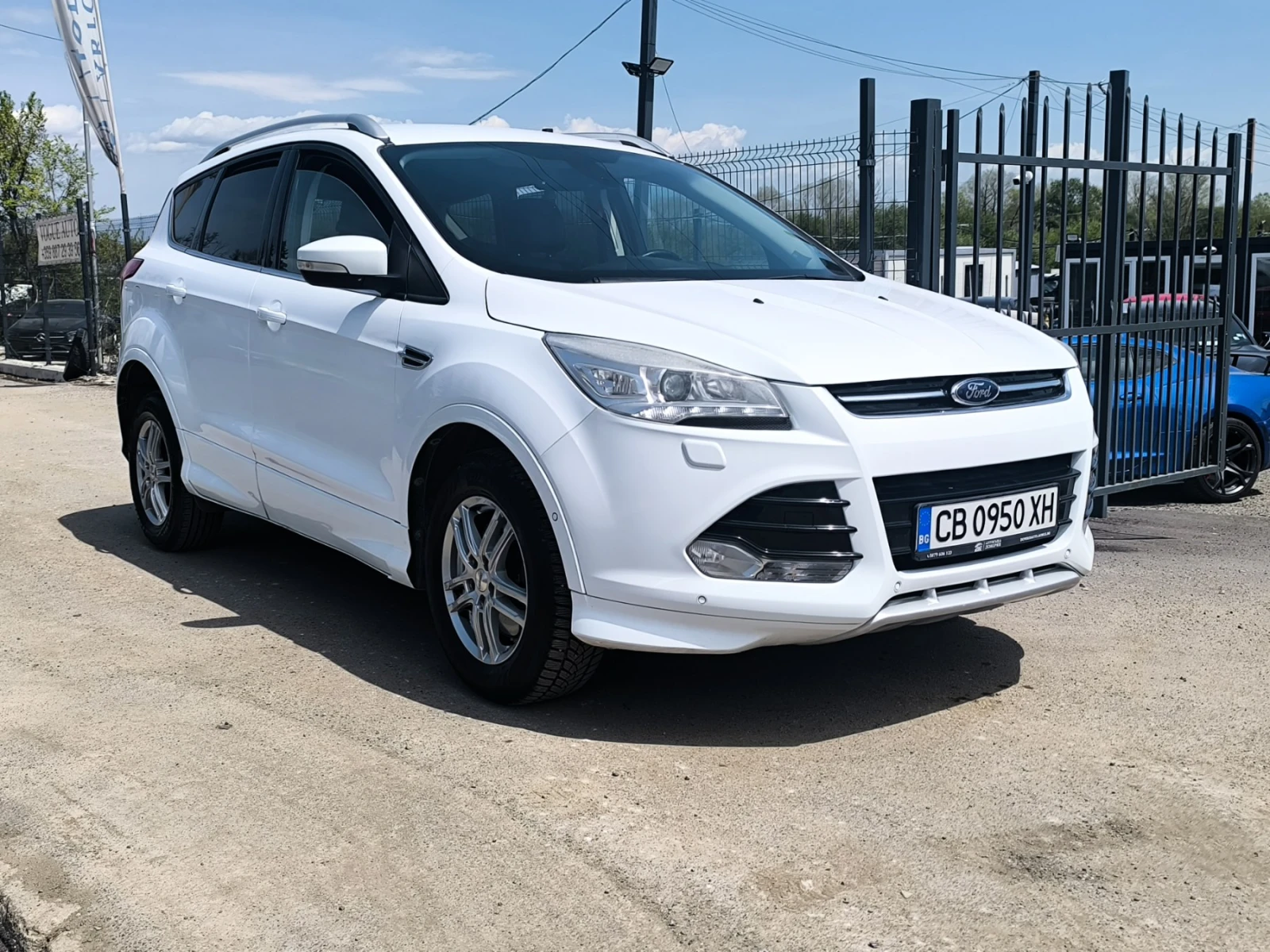 Ford Kuga 1.6 4x4, снимка 3 - Автомобили и джипове - 54353387