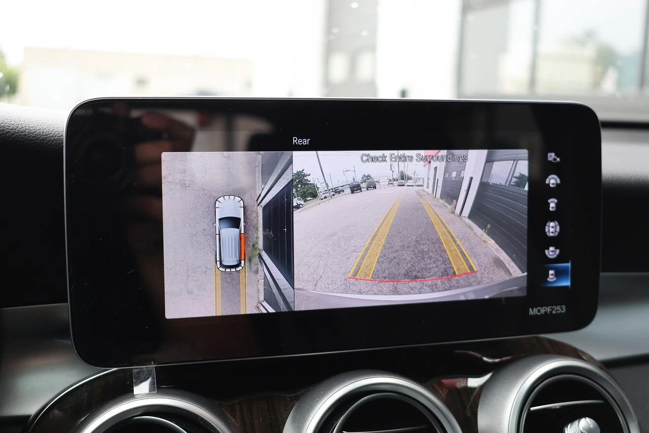 Mercedes-Benz GLC 300 4MATIC AMGPKG | PANO | NAVI | 360CAMERA, снимка 13 - Автомобили и джипове - 54649838