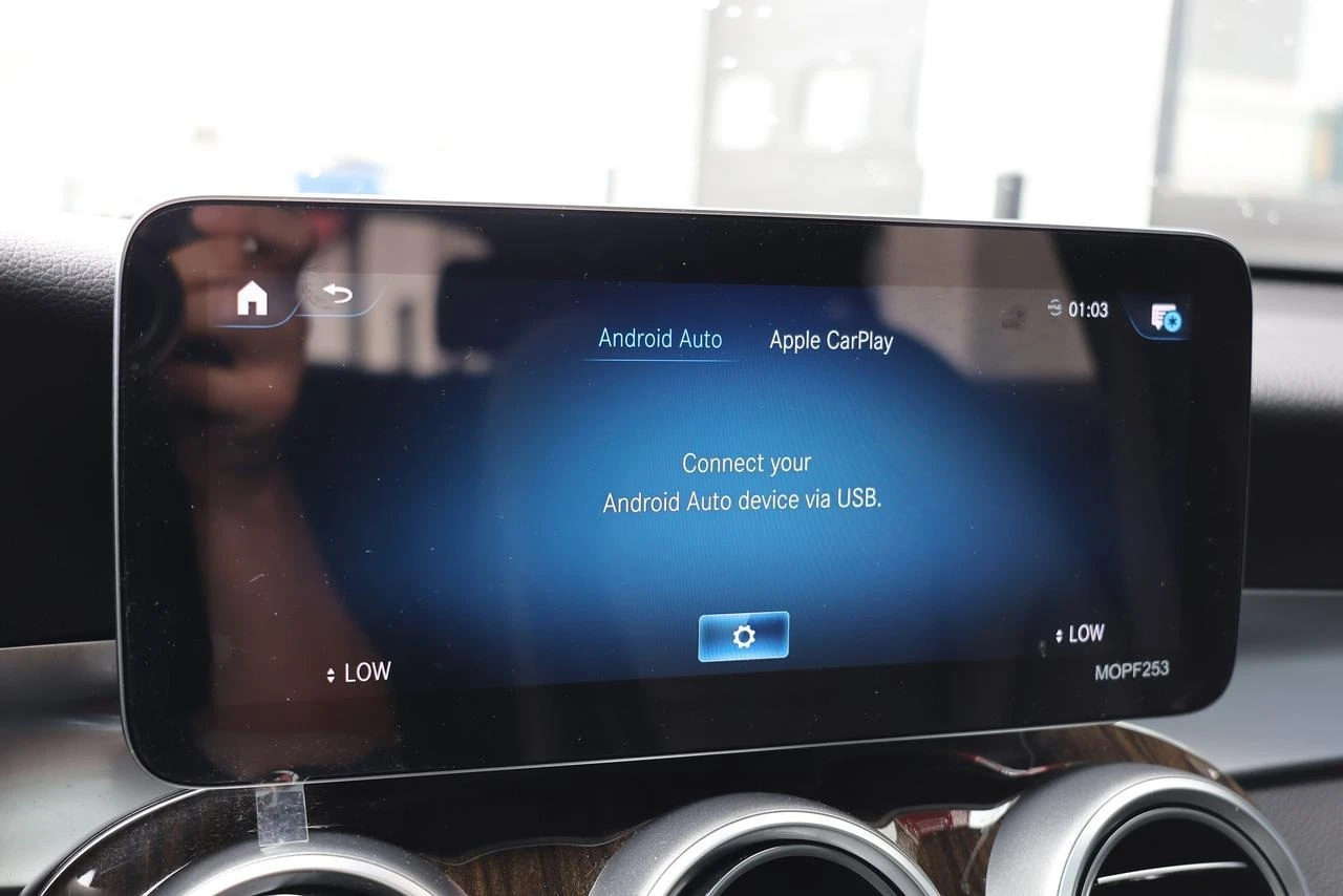 Mercedes-Benz GLC 300 4MATIC AMGPKG | PANO | NAVI | 360CAMERA, снимка 14 - Автомобили и джипове - 54649838