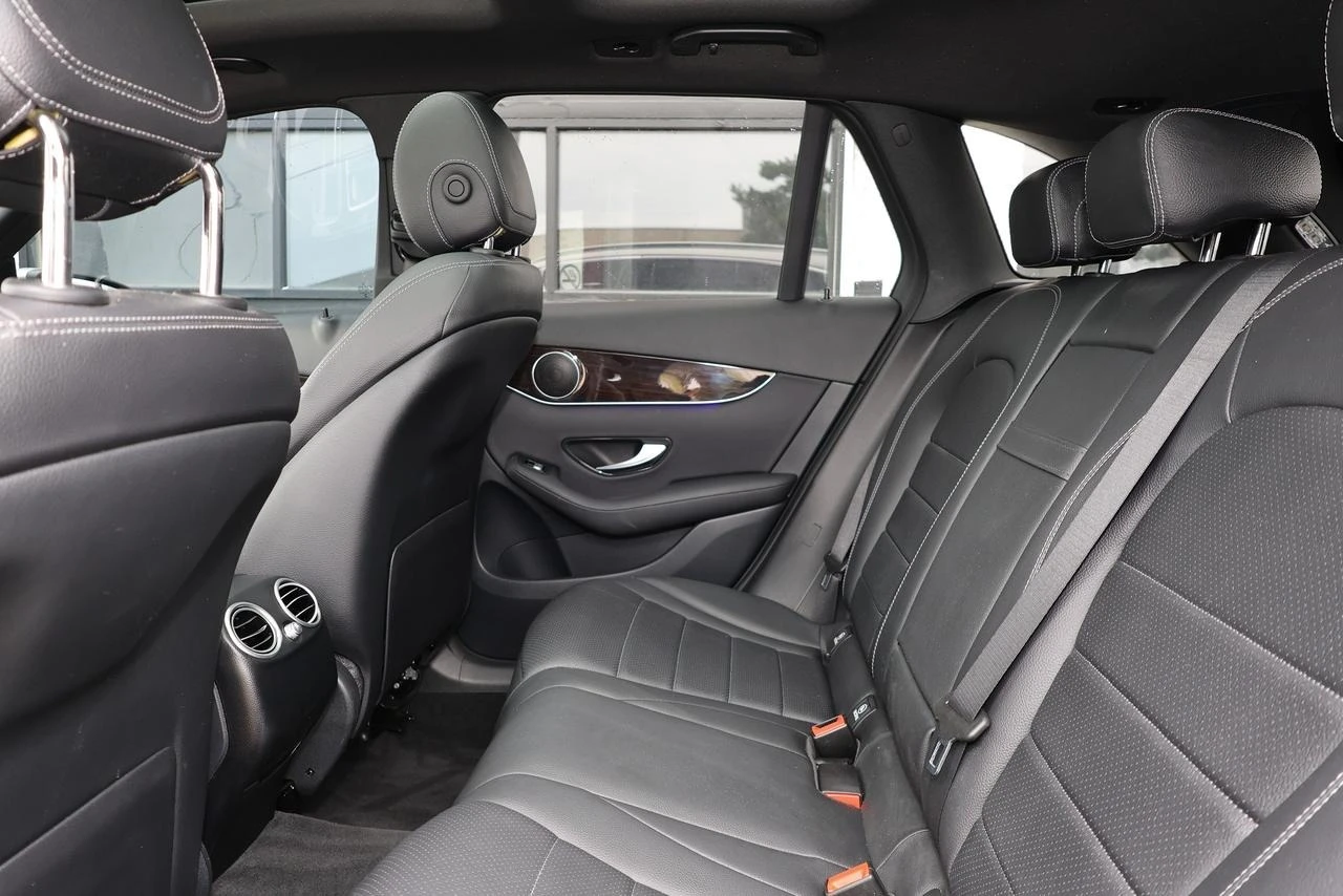 Mercedes-Benz GLC 300 4MATIC AMGPKG | PANO | NAVI | 360CAMERA, снимка 9 - Автомобили и джипове - 54649838