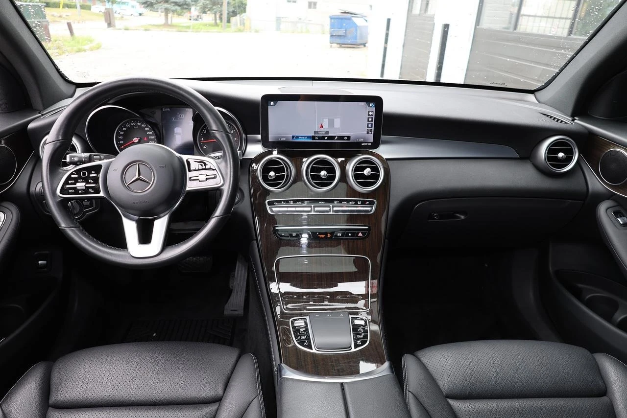 Mercedes-Benz GLC 300 4MATIC AMGPKG | PANO | NAVI | 360CAMERA, снимка 10 - Автомобили и джипове - 54649838