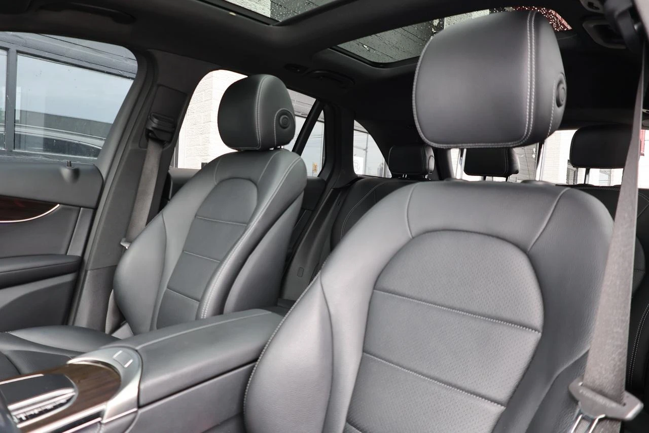 Mercedes-Benz GLC 300 4MATIC AMGPKG | PANO | NAVI | 360CAMERA, снимка 7 - Автомобили и джипове - 54649838