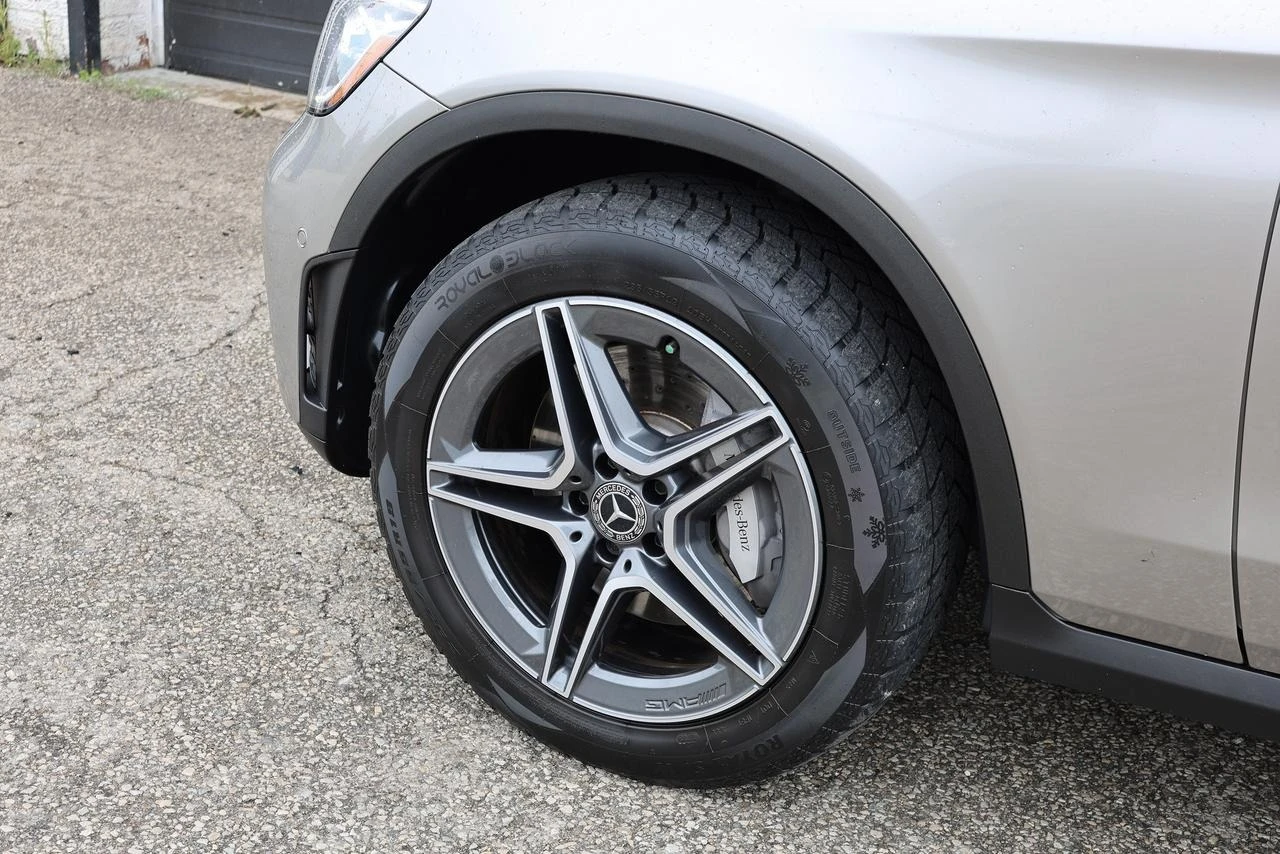 Mercedes-Benz GLC 300 4MATIC AMGPKG | PANO | NAVI | 360CAMERA, снимка 5 - Автомобили и джипове - 54649838