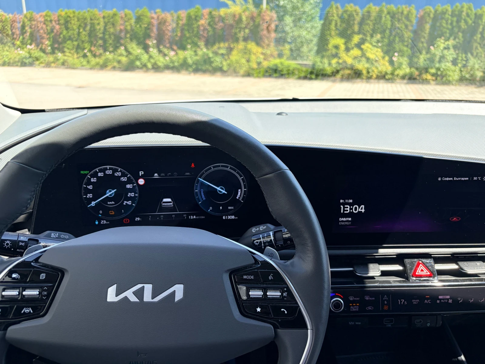 Kia Niro 100%SOH!! Vision LEDER+ LED+ SHZ+ NAVI+ KAMERA+ AC, снимка 8 - Автомобили и джипове - 55629671