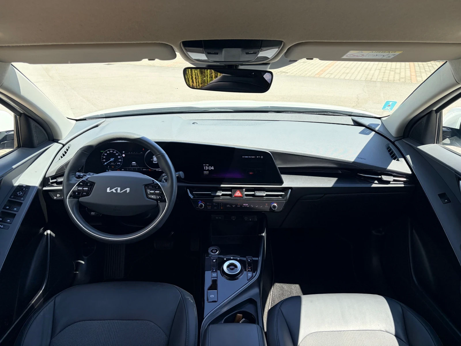 Kia Niro 100%SOH!! Vision LEDER+ LED+ SHZ+ NAVI+ KAMERA+ AC, снимка 7 - Автомобили и джипове - 55629671