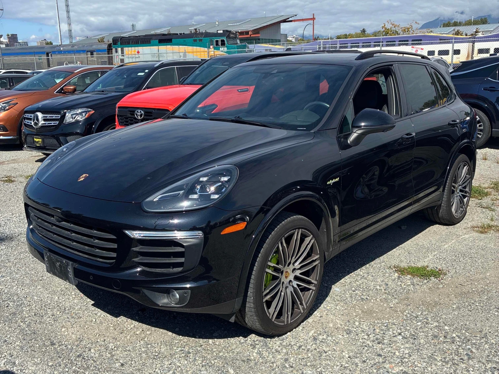Porsche Cayenne S E Hybrid / CARFAX / ОБДУХВАНЕ / 360 / PANO 