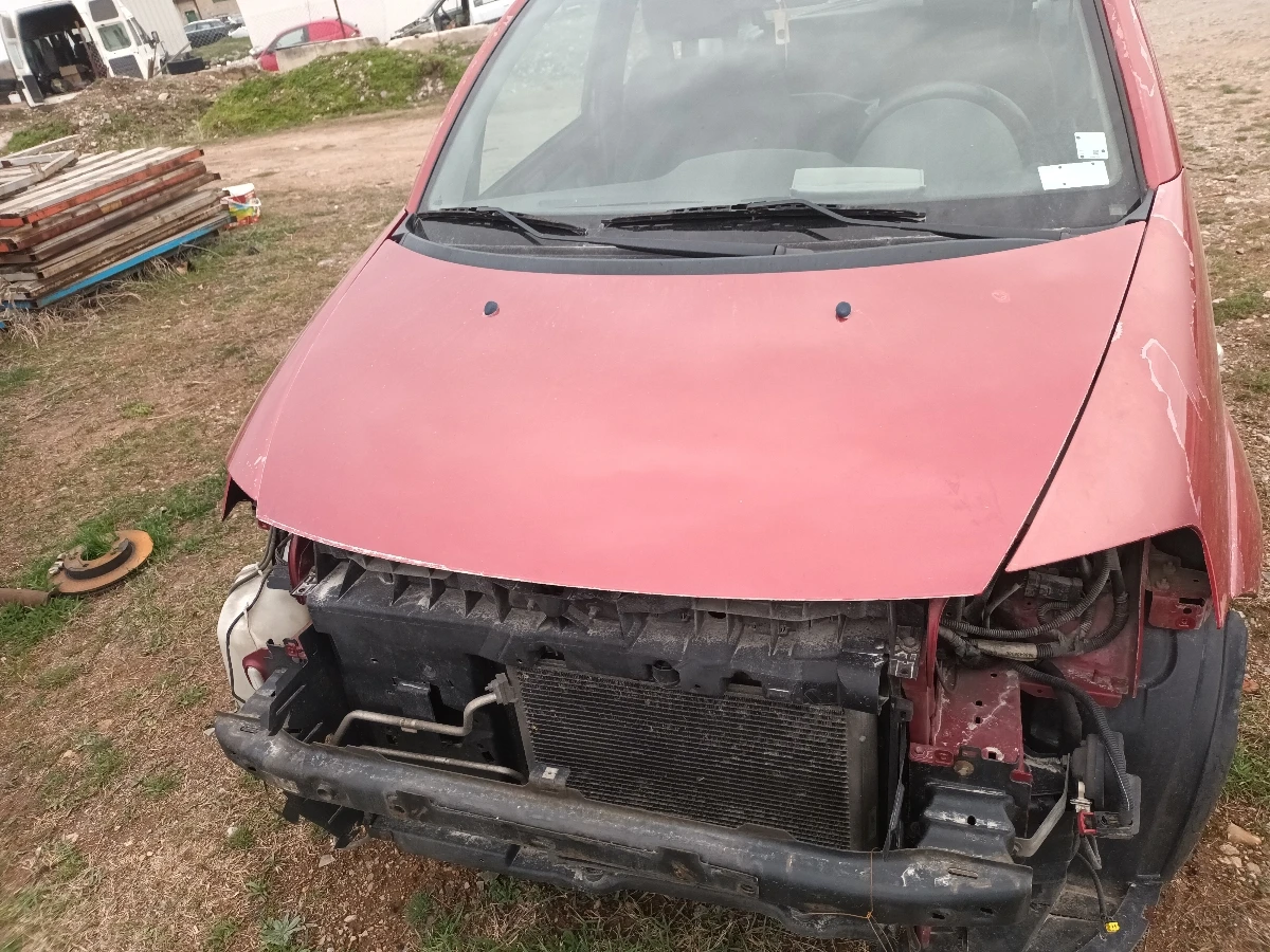 капак преден Ситроен Ц3 б