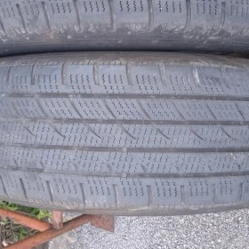 Гуми Зимни 235/65R17, снимка 5