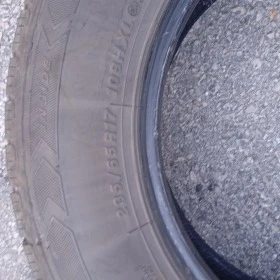Гуми Зимни 235/65R17, снимка 11