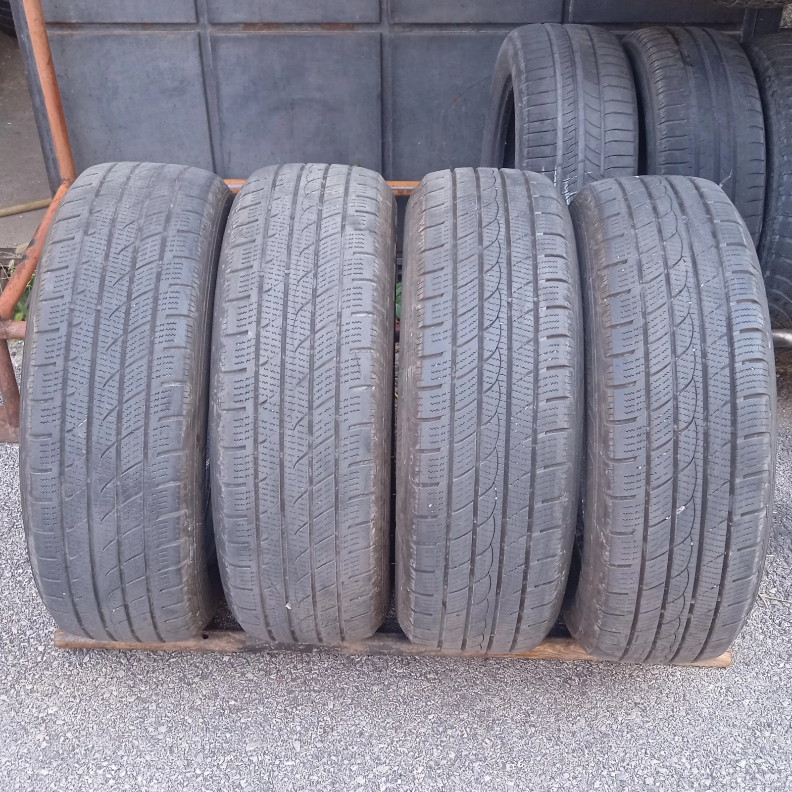 ���� 235/65R17 | Mobile.bg � ����������� 1