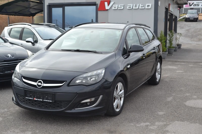 Opel Astra 1.7CDTI, снимка 2 - Автомобили и джипове - 46356996