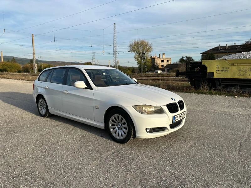 BMW 320 FACELIFT xDRIVE, снимка 4 - Автомобили и джипове - 47734513