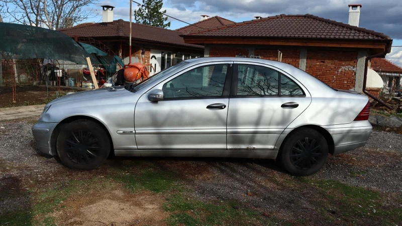 Mercedes-Benz C 200 W203, снимка 3 - Автомобили и джипове - 48092074