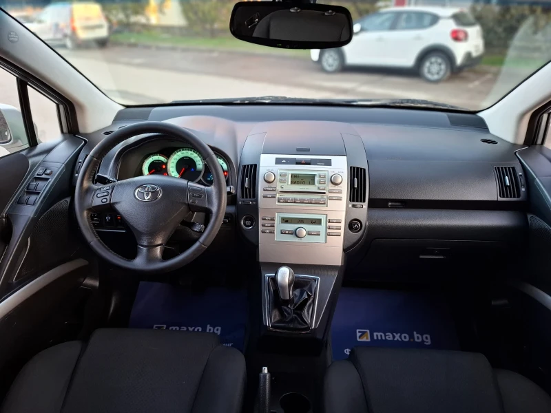 Toyota Corolla verso 2.2D4D 136hp * EURO 4 *  КЛИМАТРОНИК * , снимка 11 - Автомобили и джипове - 49380509